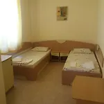 семеен апарт بوموري