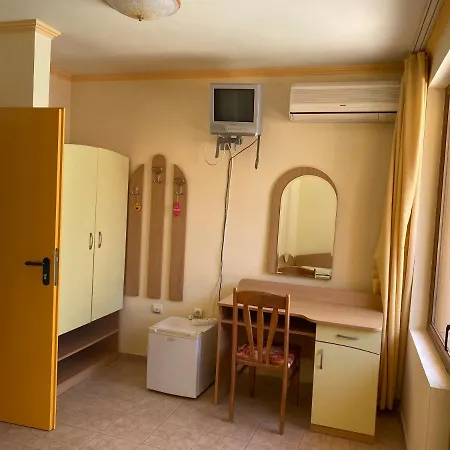 семеен апарт 2* Pomorie