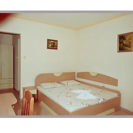 семеен апарт Hotel 2*